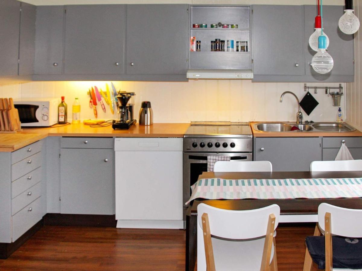 10 Person Holiday Home In Lyngseidet Bagian luar foto